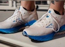 Mens Mizuno Wave Neo Wind Neutral Cushioned Running Shoe Rare Sz 12.5 With Box