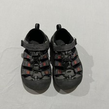 Keen Newport H2 Kids Black Red Closed Toe Slip-On Play Outdoor Shoes Size 9