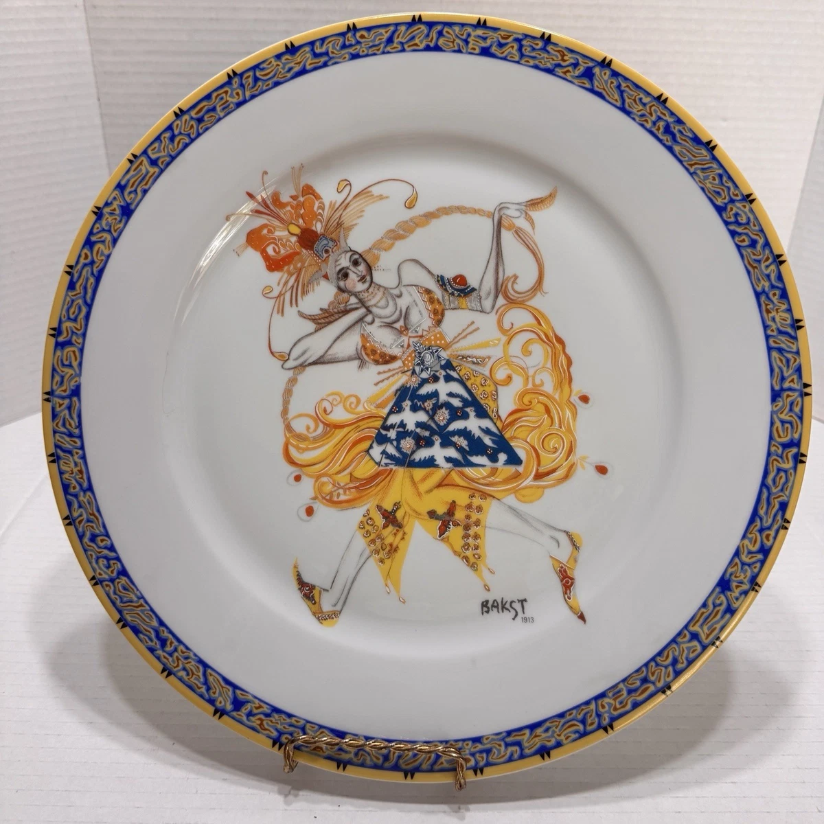 French Plate In Antique Ceramic & Porcelain Plates & Chargers for