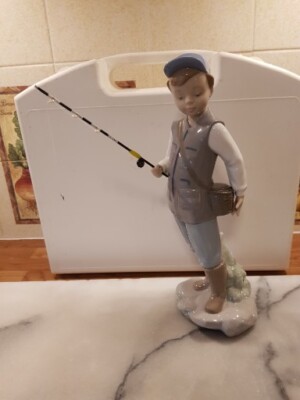 Vintage Lladro Nao Porzellan Junge Angeln '' Mein erster Fang '' (nicht mehr produziert)