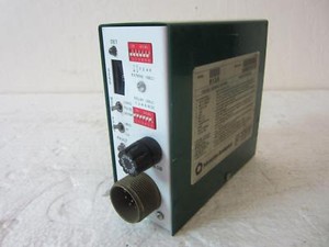 INTERSECTION DEVELOPMENT CORP 913A TRAFFIC CONTROLLER, TRAFFIC LIGHT INTERSECTI