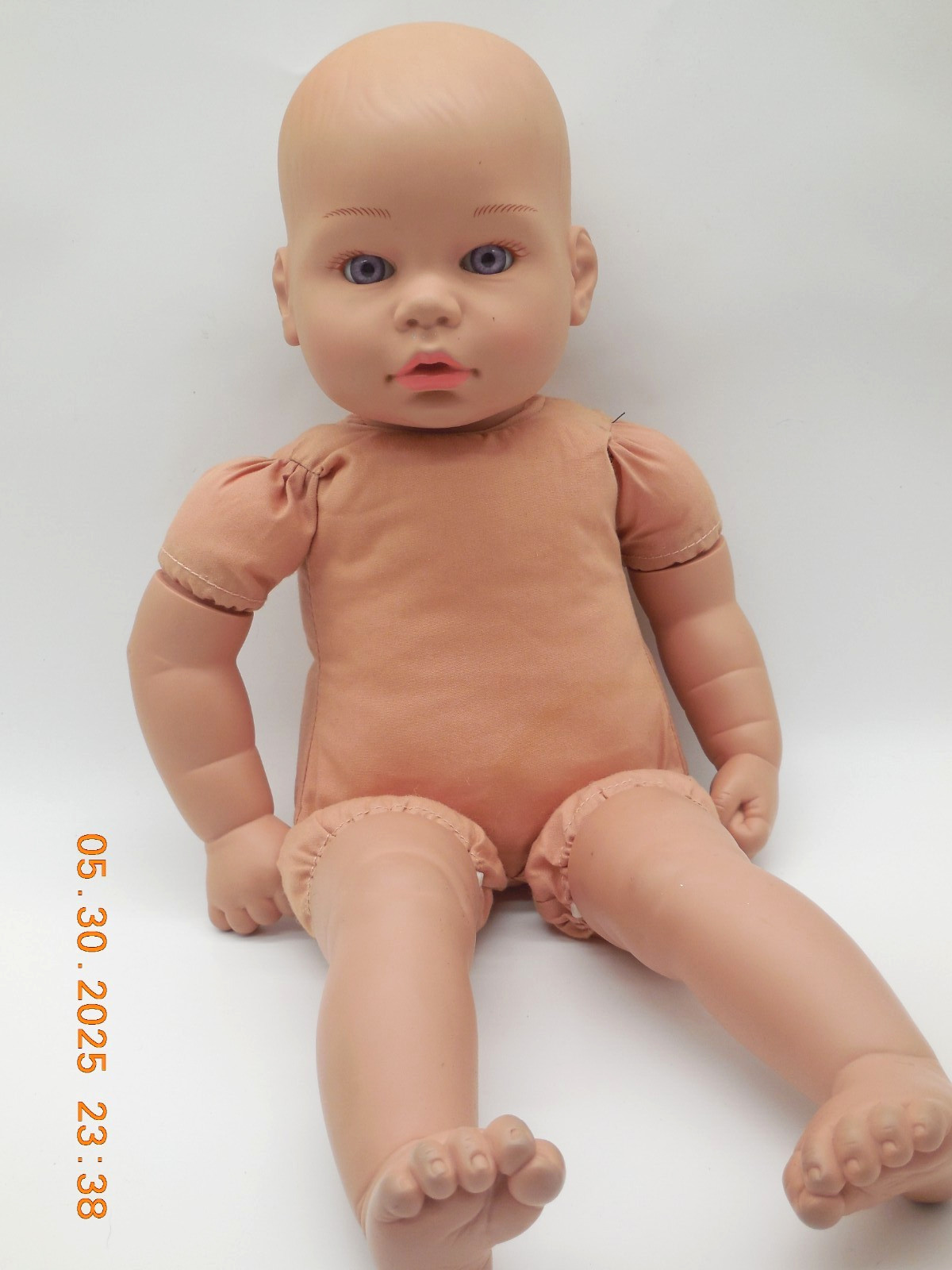 2018  Madam Alexander cloth vinyl baby doll 18" violet eyes