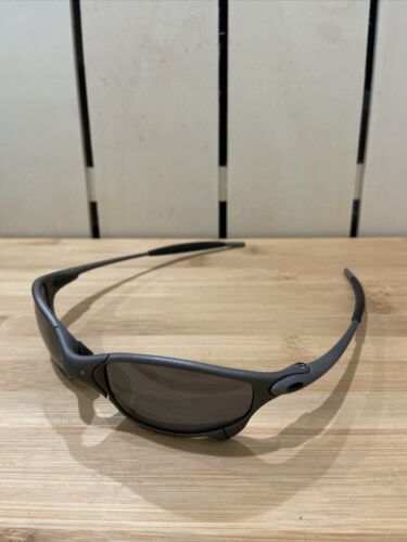 Oakley Juliet 4011 Sunglasses 04-148 Carbon - Elite Eyewear Studio