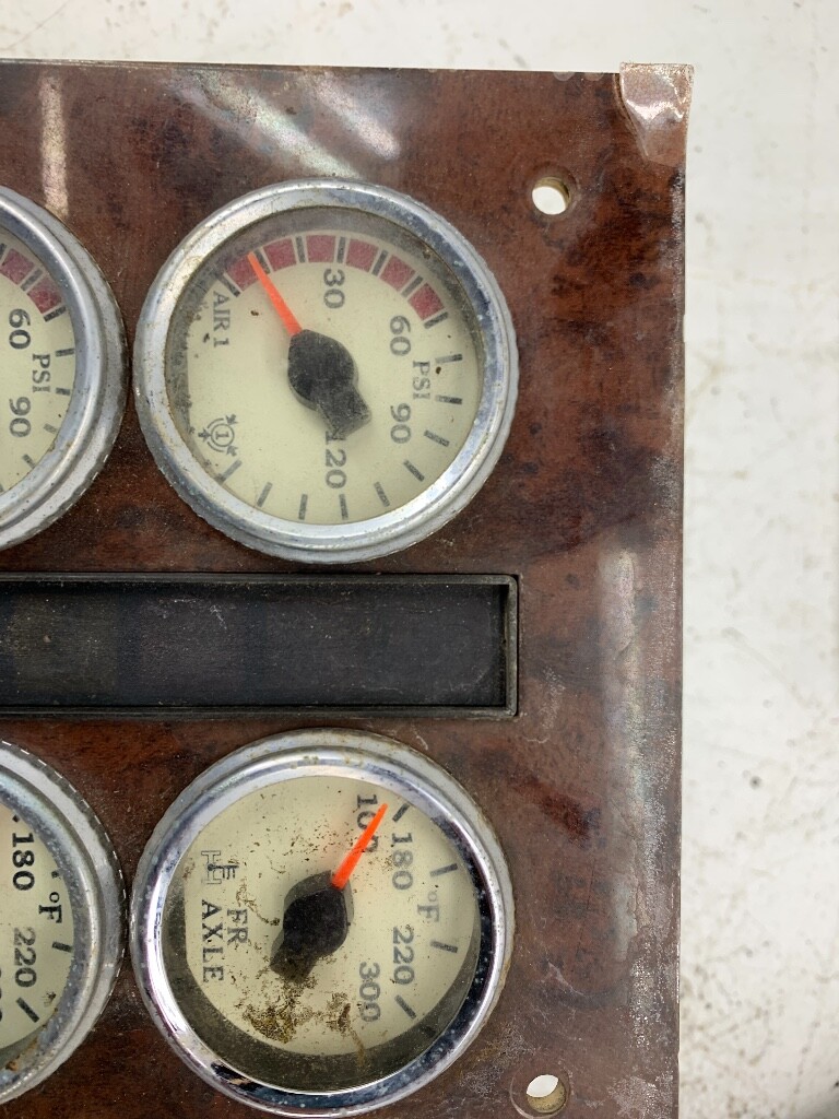 aftermarket instrument cluster ford f350 on International Instrument Cluster Fuel Gauge 3592541c91 From A 2006 9400i For Sale Online Ebay