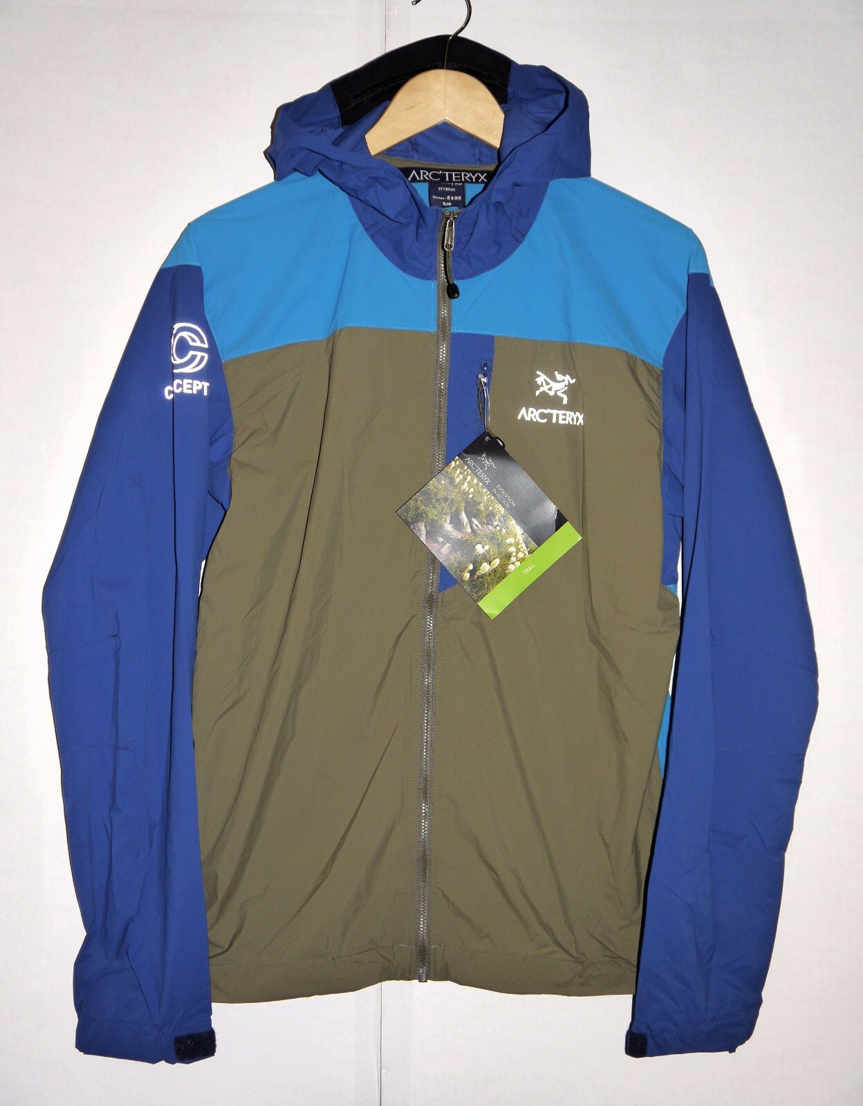 ARC'TERYX Giacca leggera Concepts x Arc’teryx Squamish con cappuccio SEAL 2012 taglia SMALL