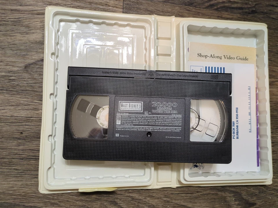 20,000 Leagues Under the Sea Walt Disney Family Film Collection VHS - Image 4 of 4