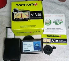 TomTom VIA 1530TM 5" Touchscreen GPS Bundle Lifetime Maps W/Case and Car Charger