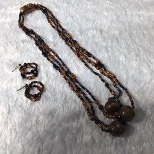 Woman  s Handmade Beaded 18  Necklace And Earing Set With Box