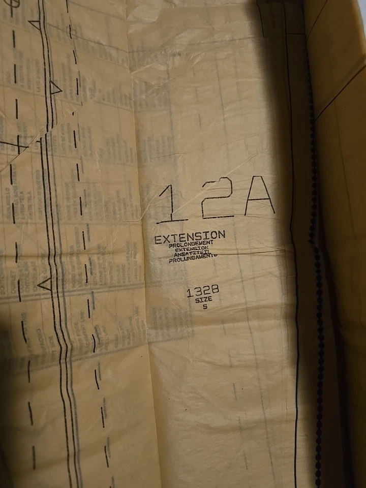 VTG 1994 Vogue Pattern #1328 ISSEY MIYAKE Size S 8-10 Jacket Top Pants UNCUT FF - Image 4 of 4