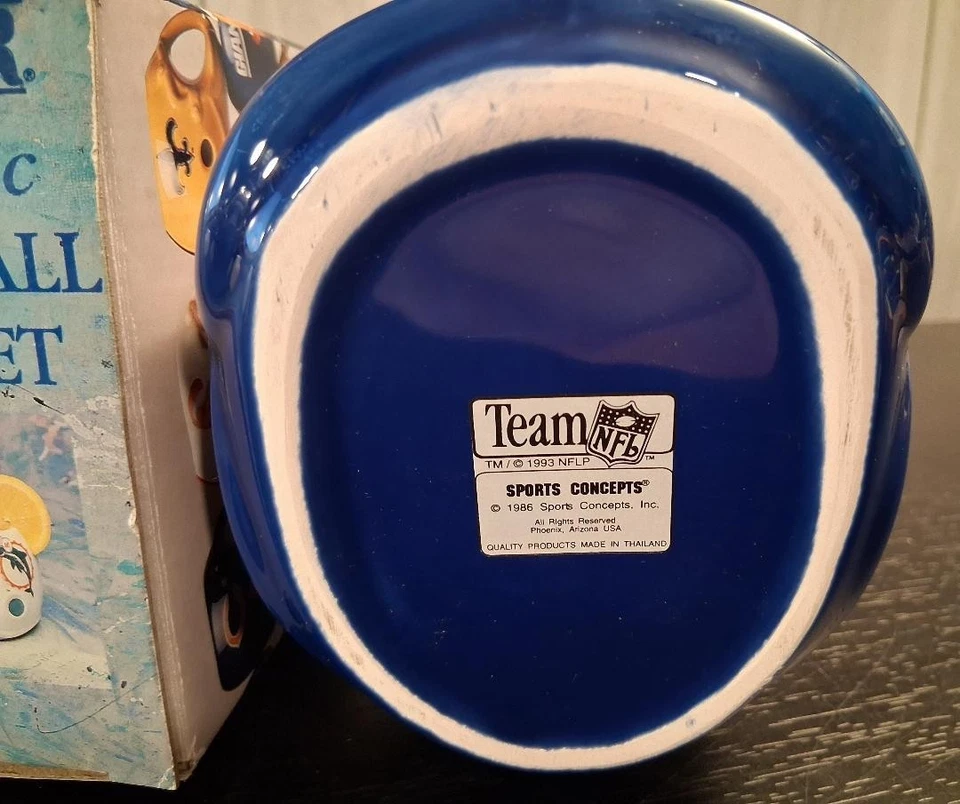 De colección Equipo NFL Cerámica Fútbol Helmut-1993-NY Giants-Hecho por Hunter-Nuevo Foto 2 de 4