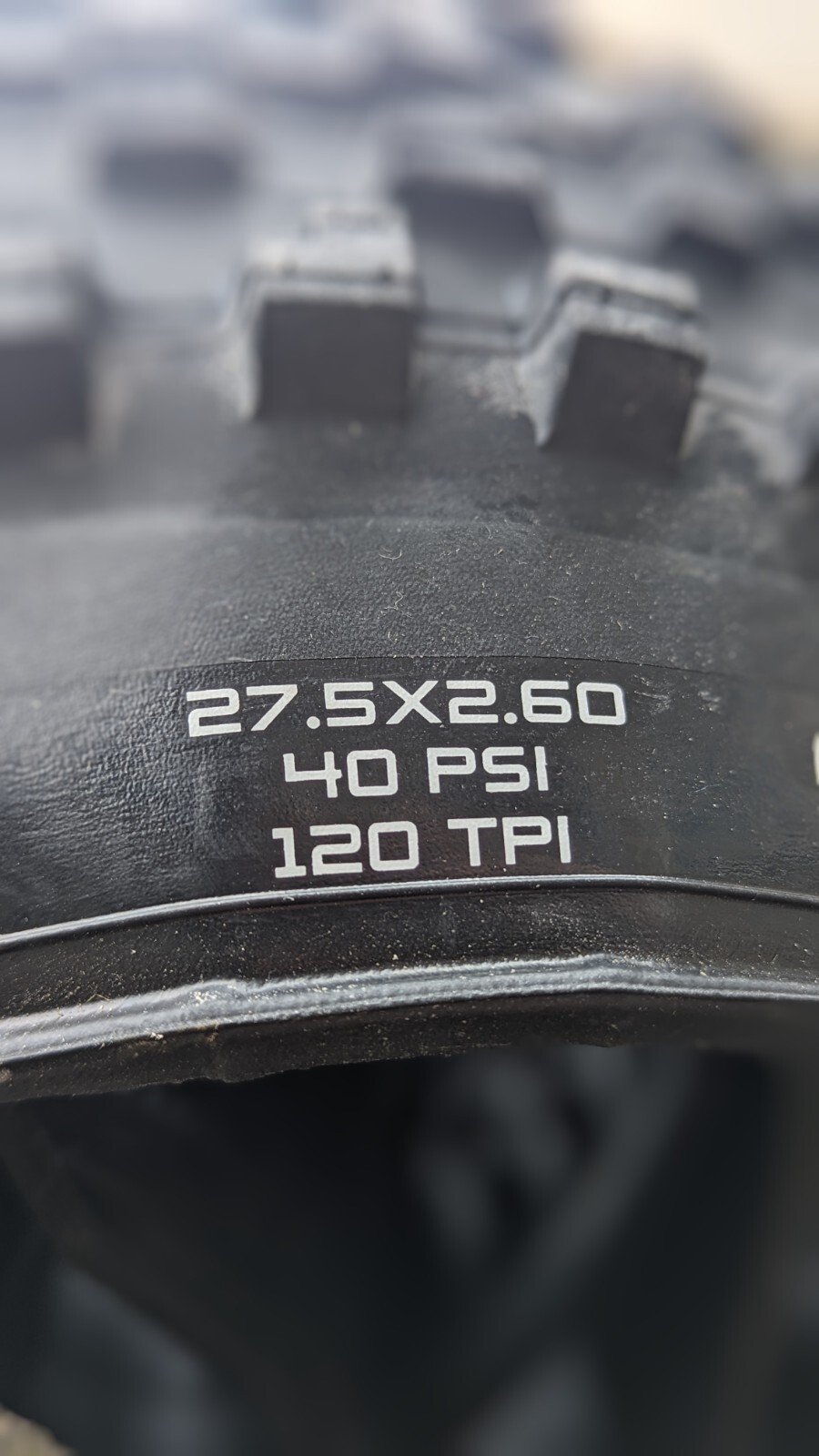 maxxis minion dhr exo 