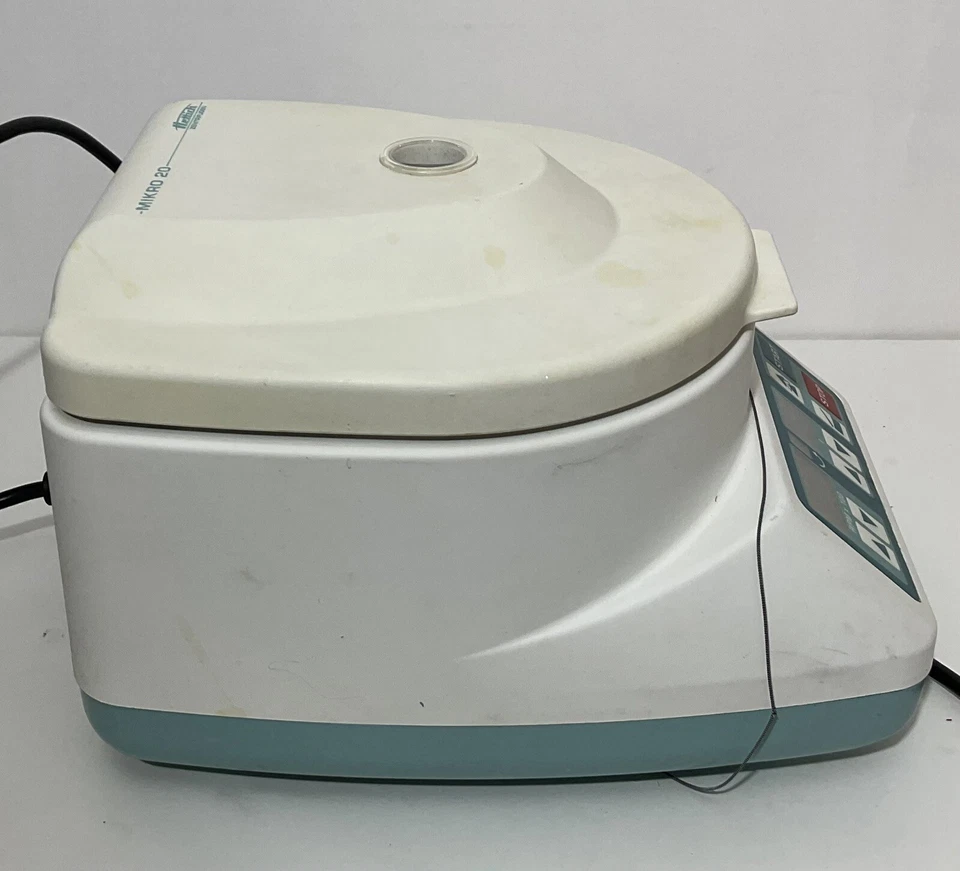 Centrifugadora de laboratorio Hettich Mikro 20 - Funciona/Gira Foto 3 de 4