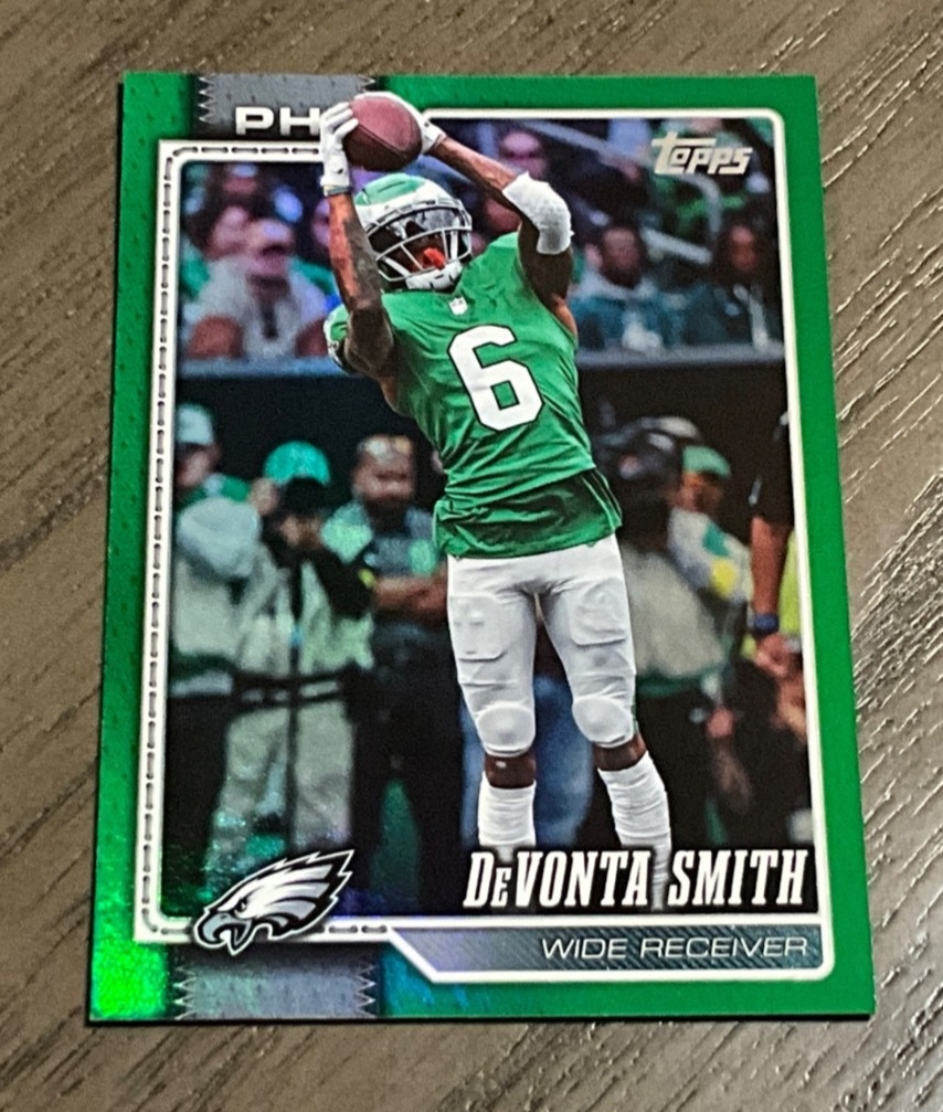 2026 Topps Flagship # 165 DeVonta Smith Green Holo /99 Philadelphia Eagles