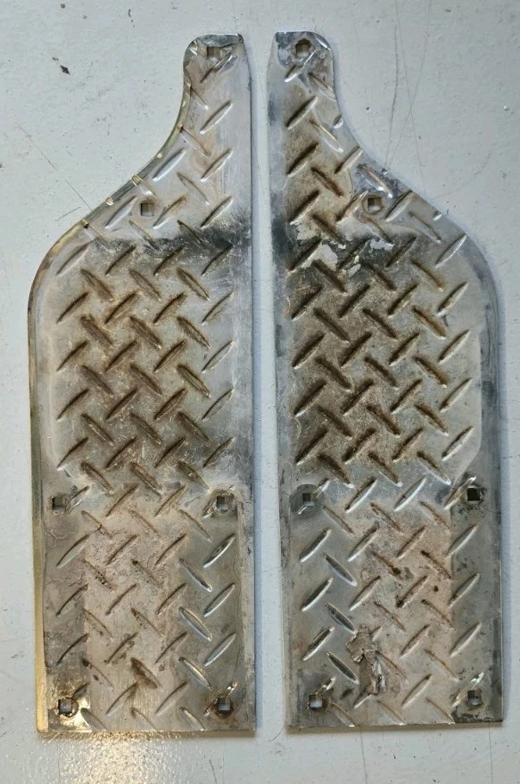 1983-91 Mitsubishi Montero Raider Rear Bumper Plates Used Foto 2 de 2