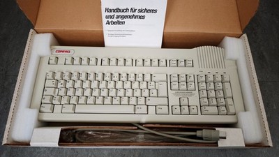 Vintage Compaq Vocalyst Keyboard P/N:148079-104 ASSY-KEYBRD-W/SPKR- TRNKY-GER
