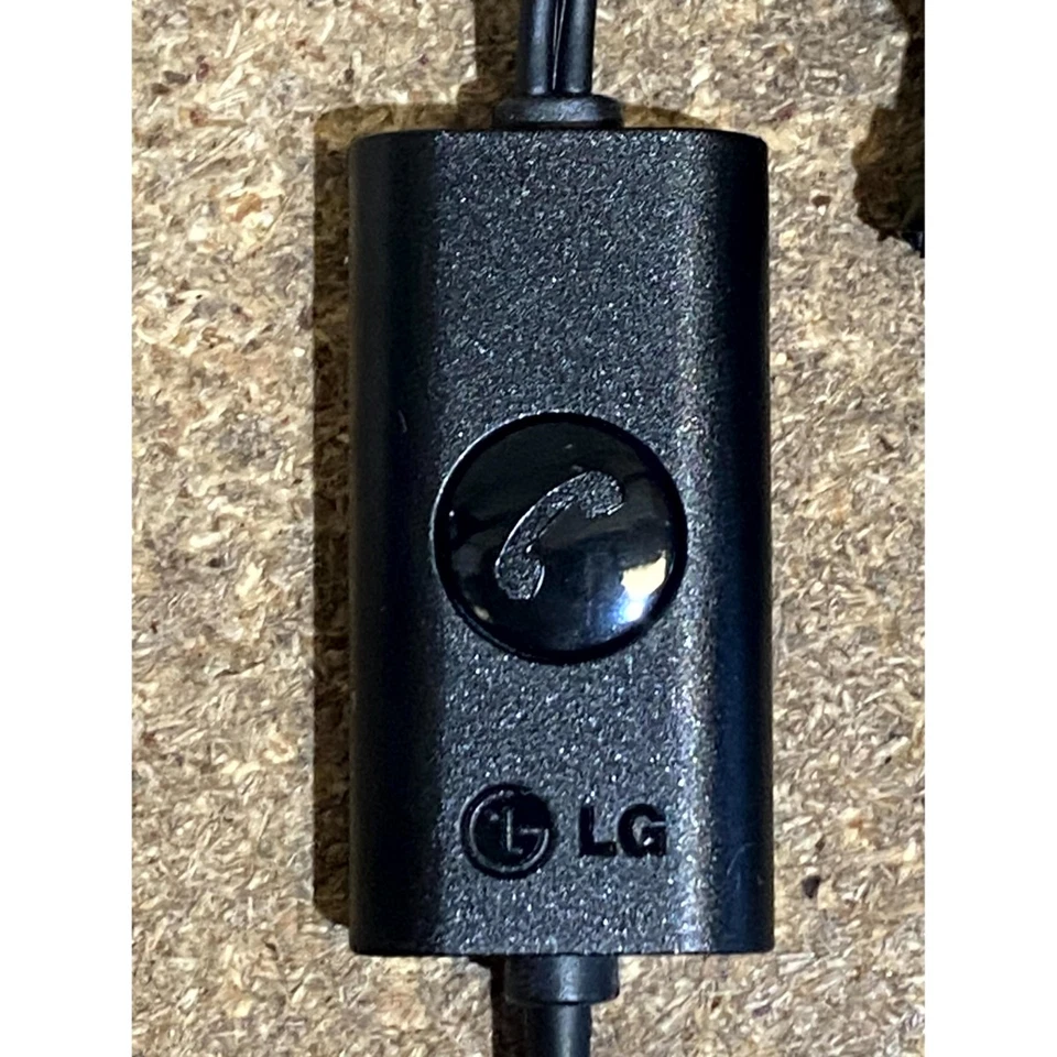 LG SGEY0003721 In-Ear Earphones Black Wired Built-In Microphone for KP130, KP170 - Image 4 of 4