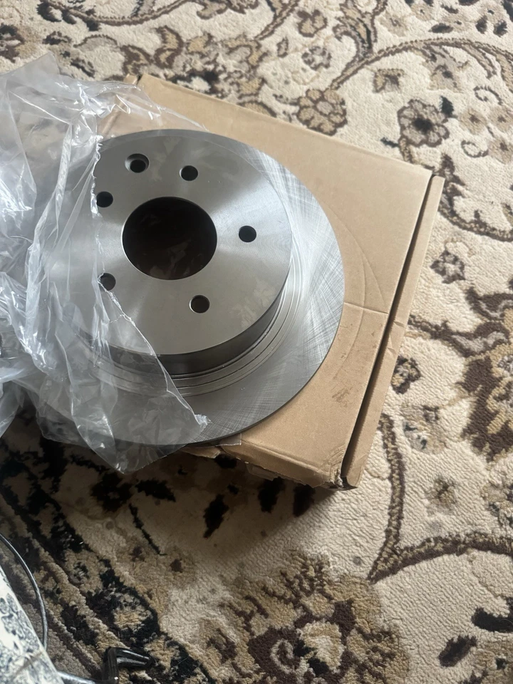 Nissan Altima S Series 2015 rotores traseros izquierdo y derecho Foto 2 de 2