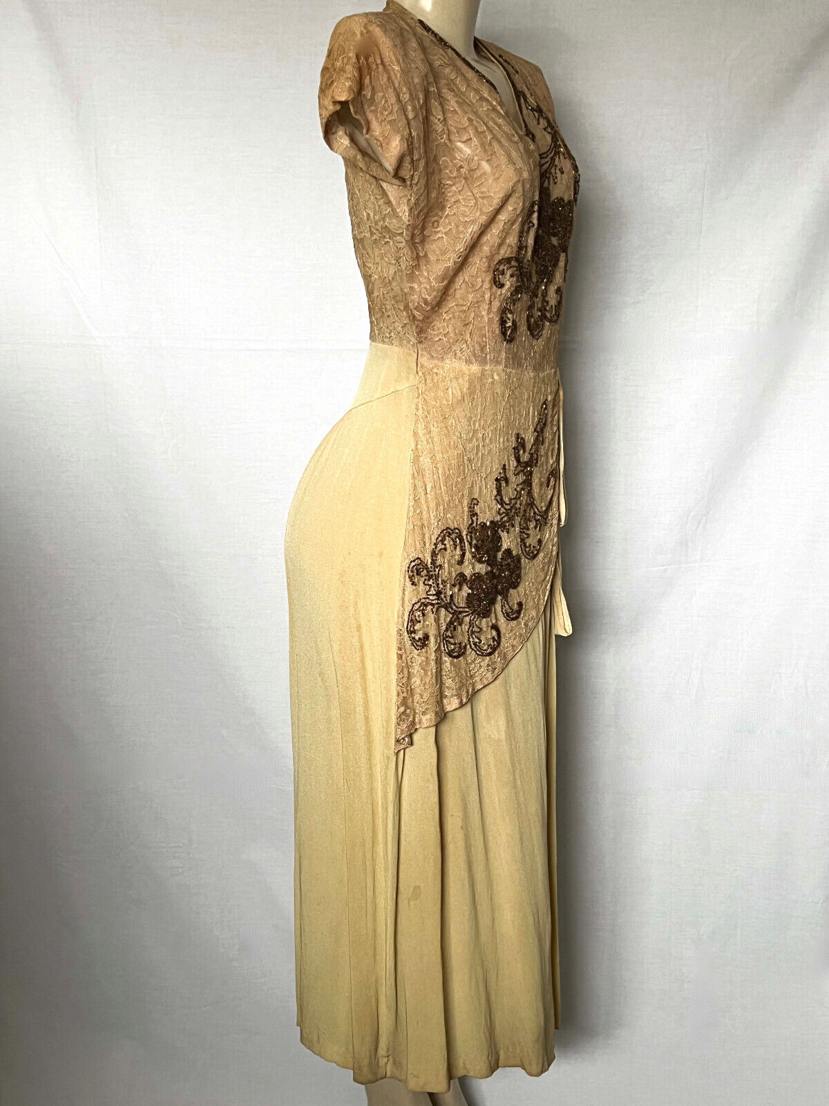 Vintage 30's-40's Hand Beaded Rayon & Lace Evenin… - image 2