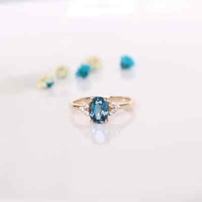 1Ct Oval Cut Simulated London Blue Topaz Wedding Ring In 14k White Gold Plated