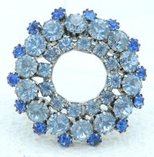 VTG Silver Tone Blue Crystal Rhinestone Wreath Pin Brooch