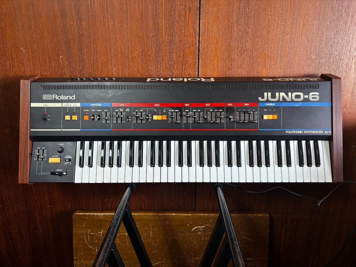 Roland JUNO-6 ポリフォニックシンセサイザー Roland Juno-6 polyphonic analog synthesizer ju6 Juno 60 106