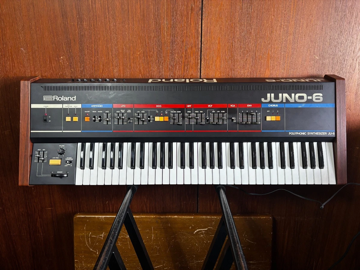 Roland Juno-60 Juno-6用純正ハードケース Roland Juno-6 polyphonic analog synthesizer w/ case ju6 Juno 60