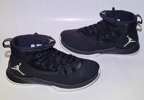 Size 10.5- Jordan Ultra.Fly 2 Low Black - 897998-010 - Picture 3 of 12
