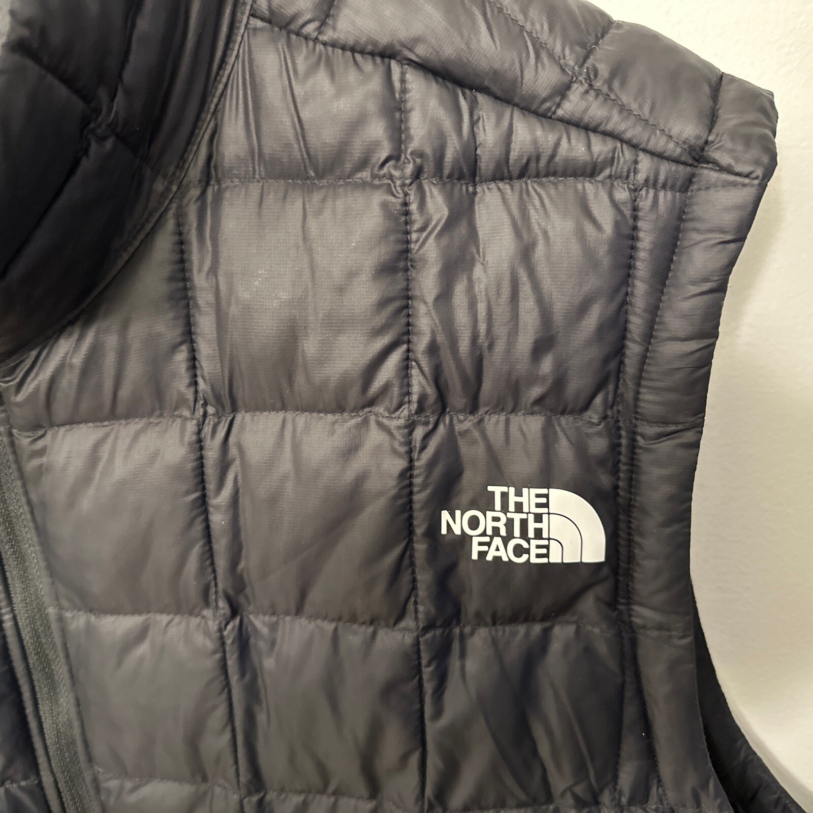 The North Face Mens Thermoball Vest Black Size XL eBay