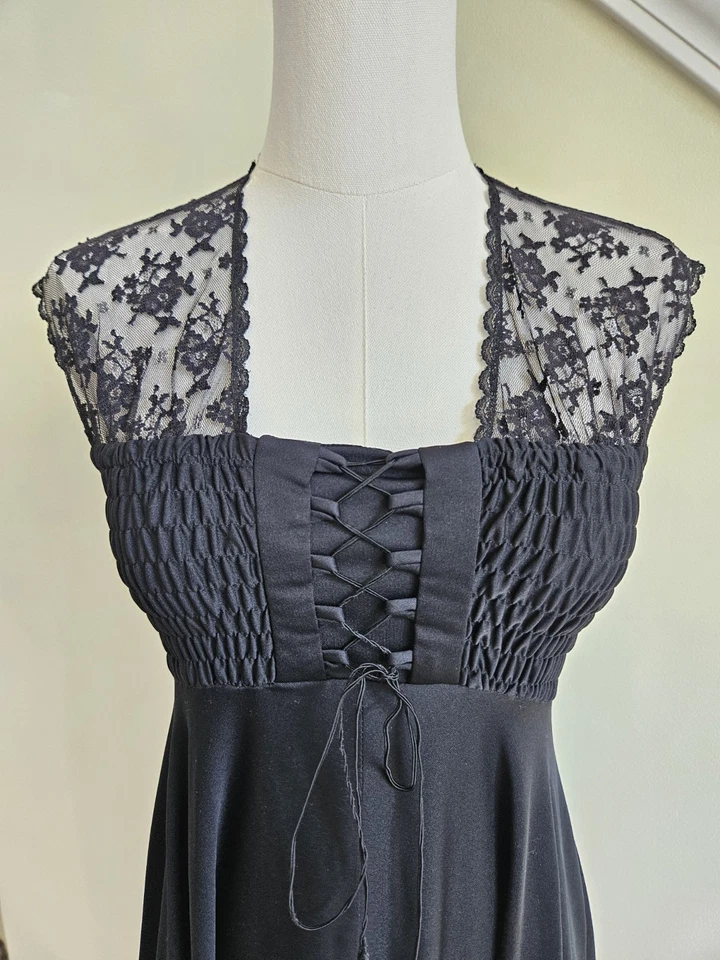 Vintage 1970s Jody T Of California Black Lace Midi Dress Ruched Lace Up Goth XS - Image 3 of 4