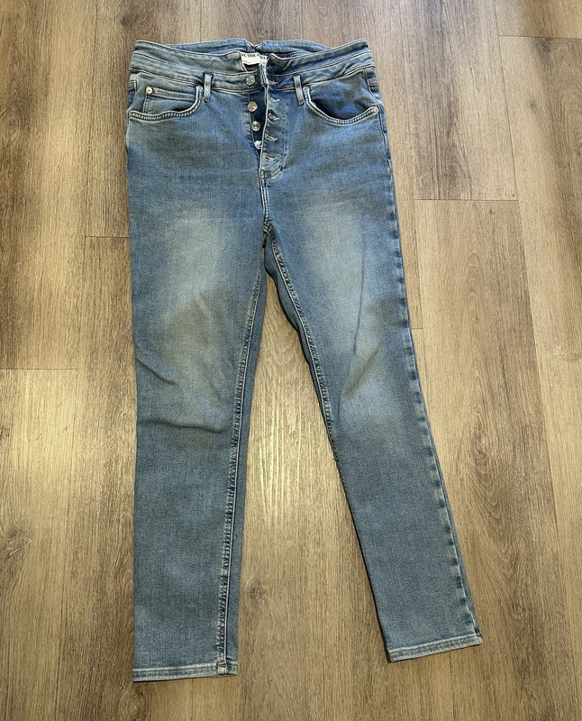 We The Free Women’s Medium Wash Blue Skinny Jeans Slim Fit Mid Rise 5-Pocket