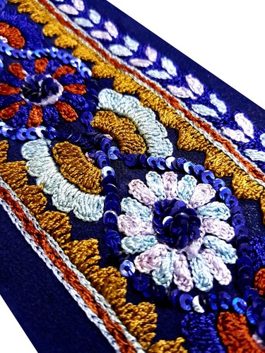 Vintage Saree Border India Decorative Trim Antique Embroidered Ribbon Silk Sari - Picture 6 of 8