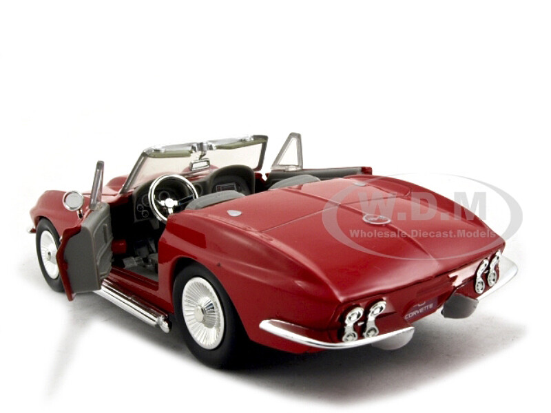 ミニカー 1967 Chevrolet Corvette Convertible Amazon.com: 1967 Chevy Corvette, Red - Motormax 73224 - 1/24