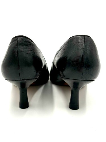 CHANEL Black leather Patent Cap Toe Pointy Pointed Toe Heels Pumps 36.5/ 6.5 Vtg - Picture 6 of 24
