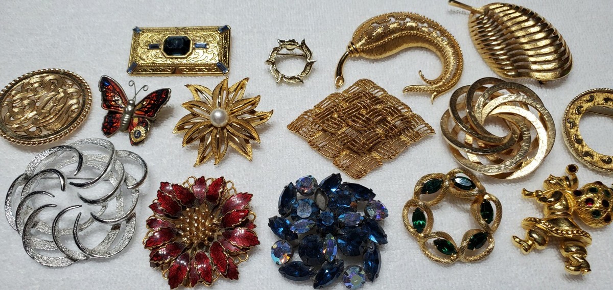 Assortment of vintage brooches 60's - 80's | eBay