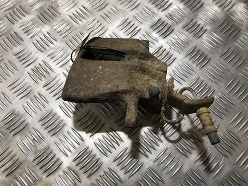 Bremssattel links vorne  Volkswagen Passat DE264802-10