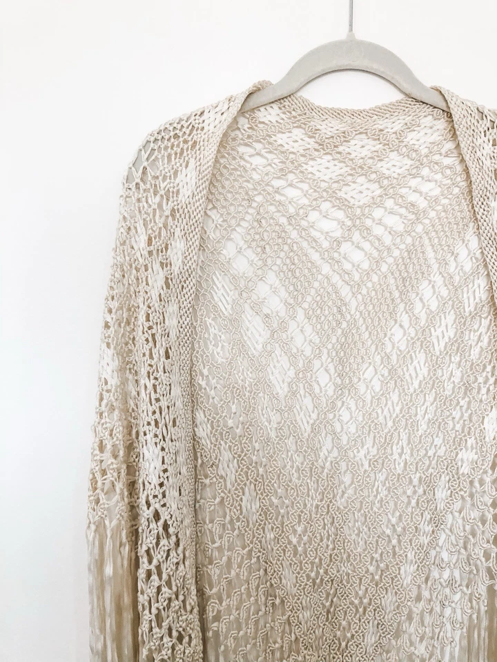 ANTIGUO CHAL TEJIDO A MANO AÑOS 20 SEDA BOHO boda DE COLECCIÓN FLECOS aleta Foto 2 de 3