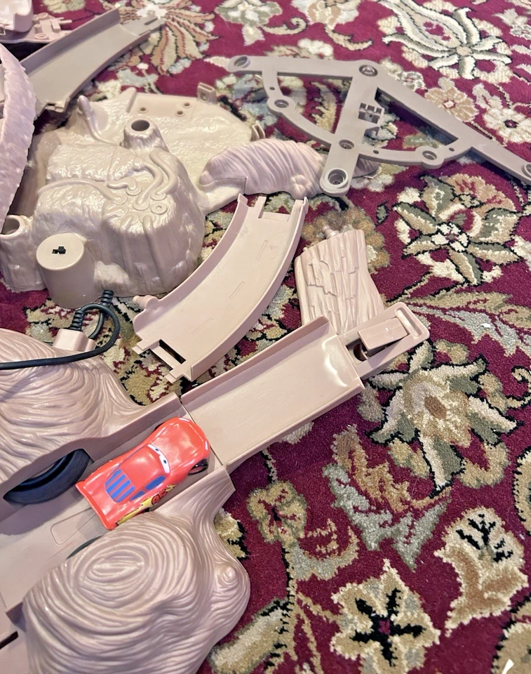 Disney Pixar Cars Radiator Springs Mountain Challenge Playset 40+ pieces - Image 2 of 4