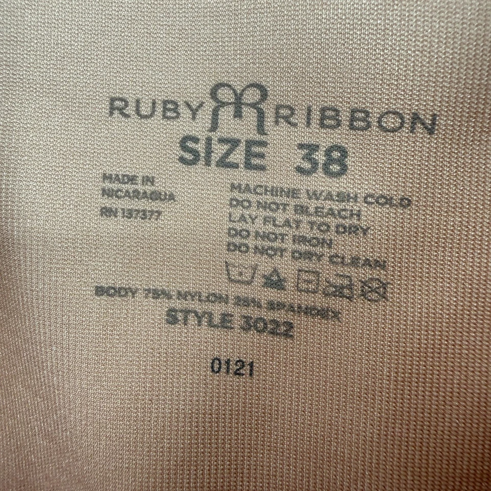 Camiseta sin mangas Ruby Ribbon para mujer talla 38 sujetador incorporado desnudo elevación suavizante Foto 3 de 4