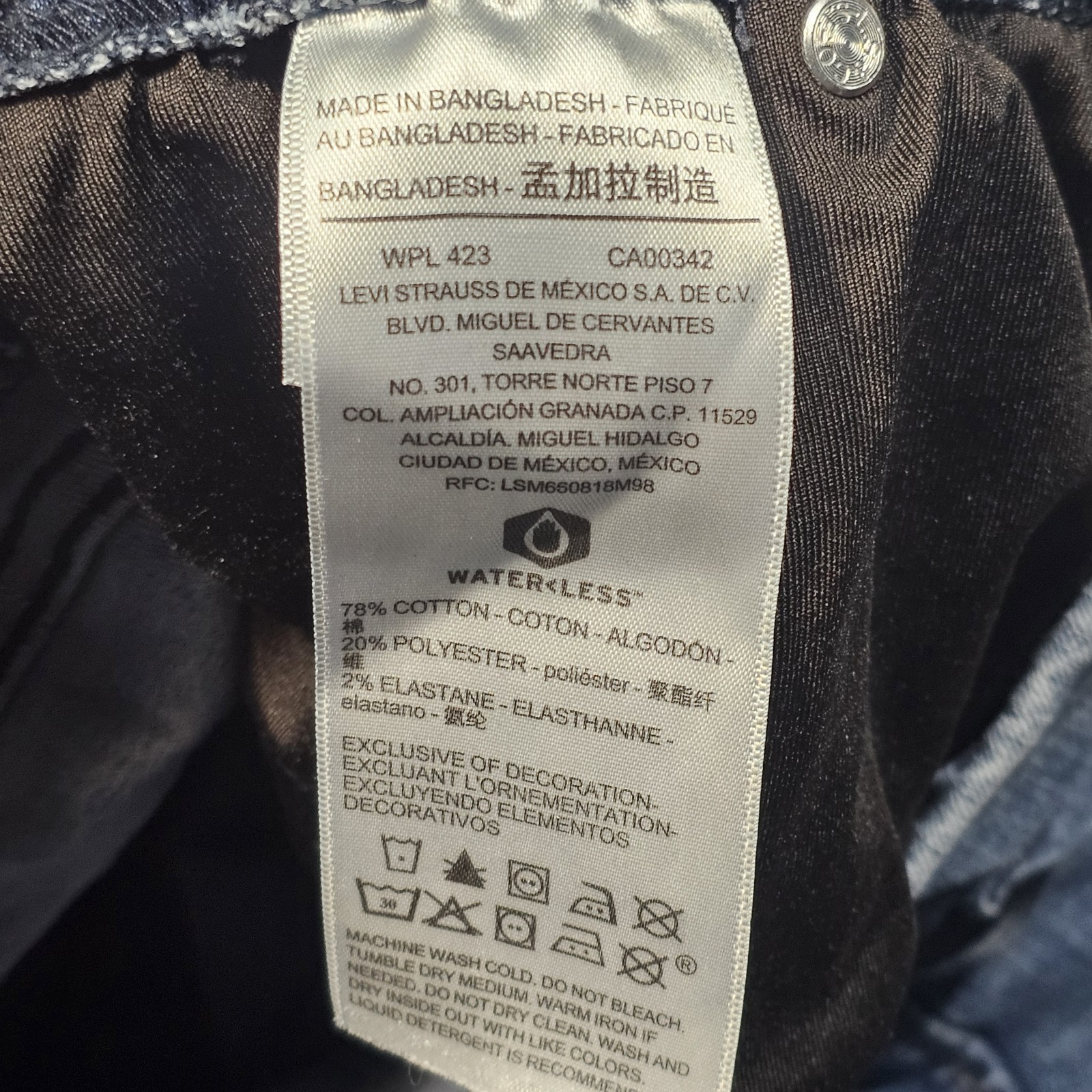 Signature Levi Strauss Totally Shaping Pull-On Skinny Blue Womens Denim 12S thumbnail 6