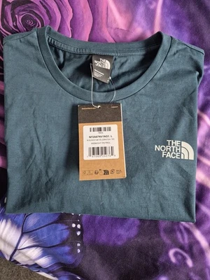 Nueva Camiseta North Face Celebration Talla Grande, Verde Gasolina - Imagen 1 de 4
