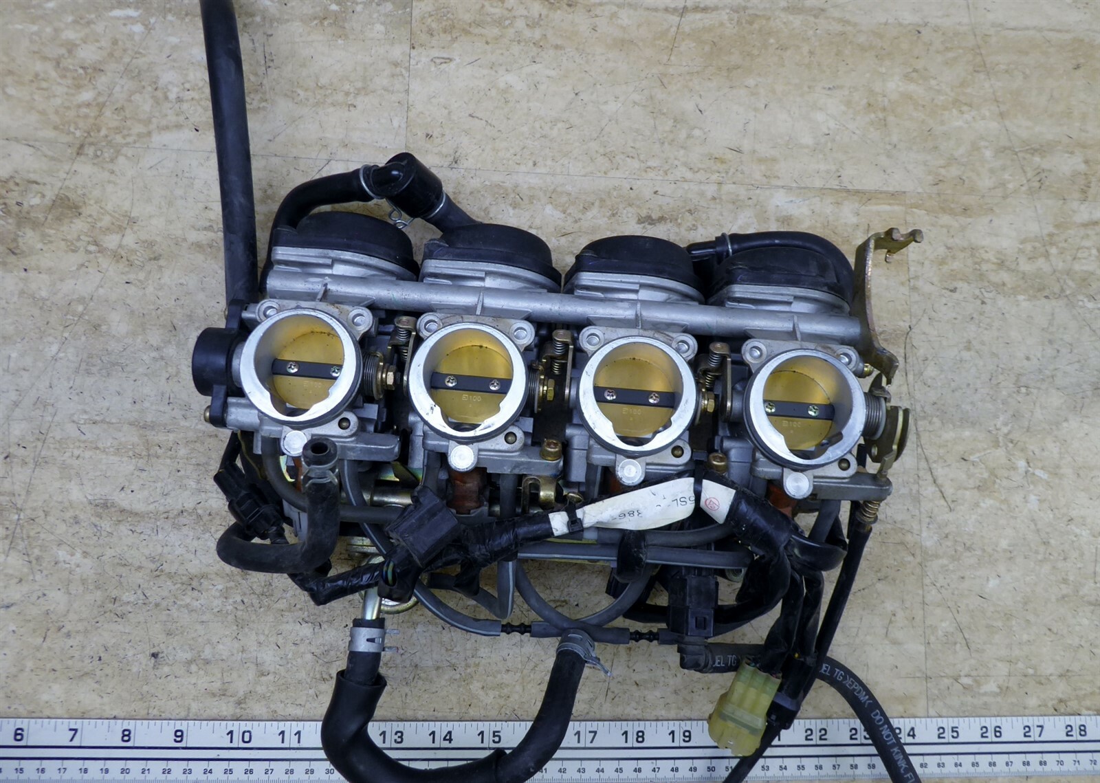 2006 Yamaha YZF R6 R6S Y5791. throttle bodies fuel injectors and