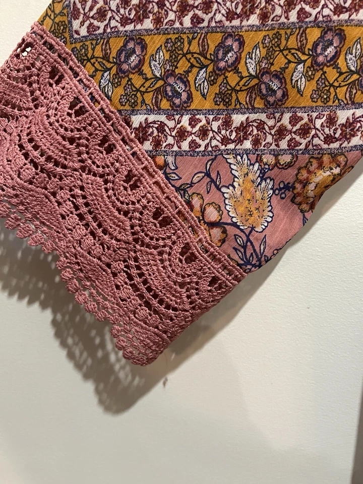 Jolt Kimino ~ Pink Size Large ~ Floral - Image 3 of 4