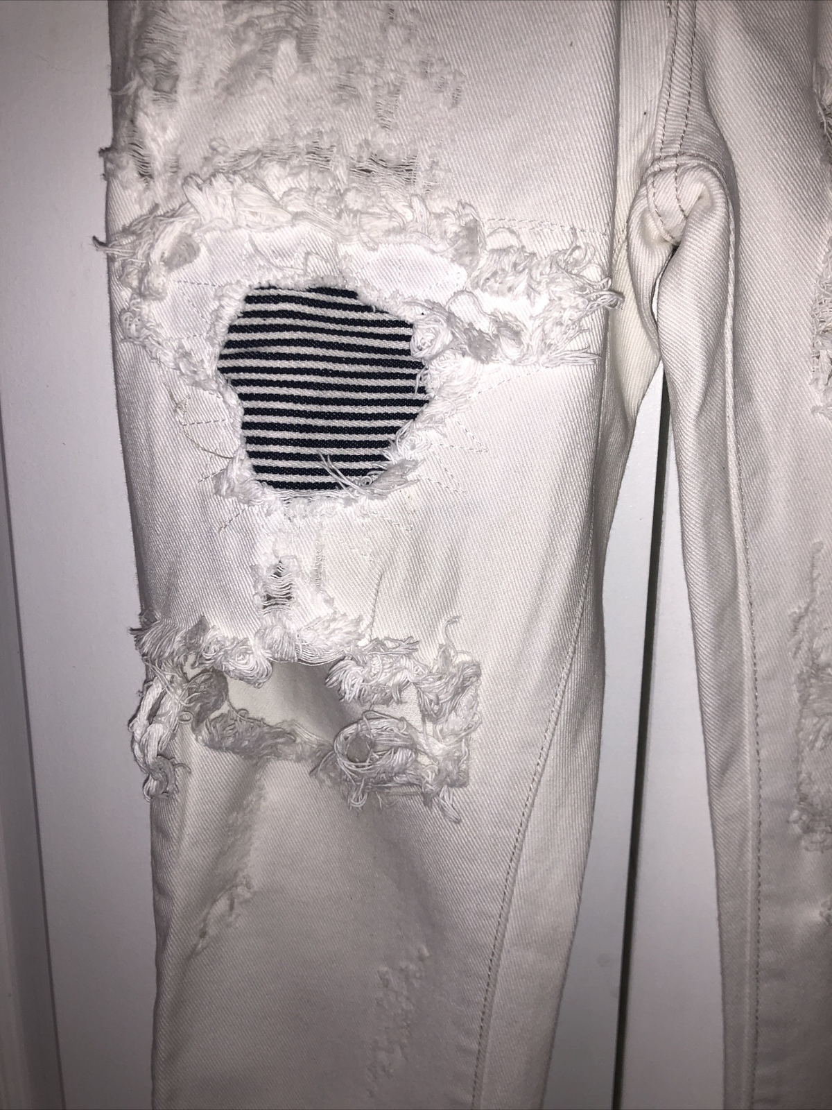 One Teaspoon Trashed Free Birds White Denim Distressed Ankle Zip Jeans