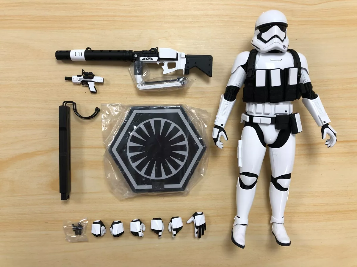 Hot Toys MMS318 Star Wars Force Awakens First Order Heavy Gunner