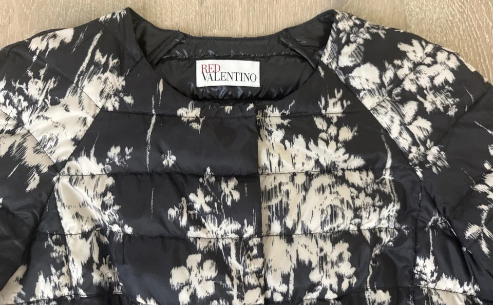 Chaqueta acolchada Red Valentino para mujer Foto 4 de 4