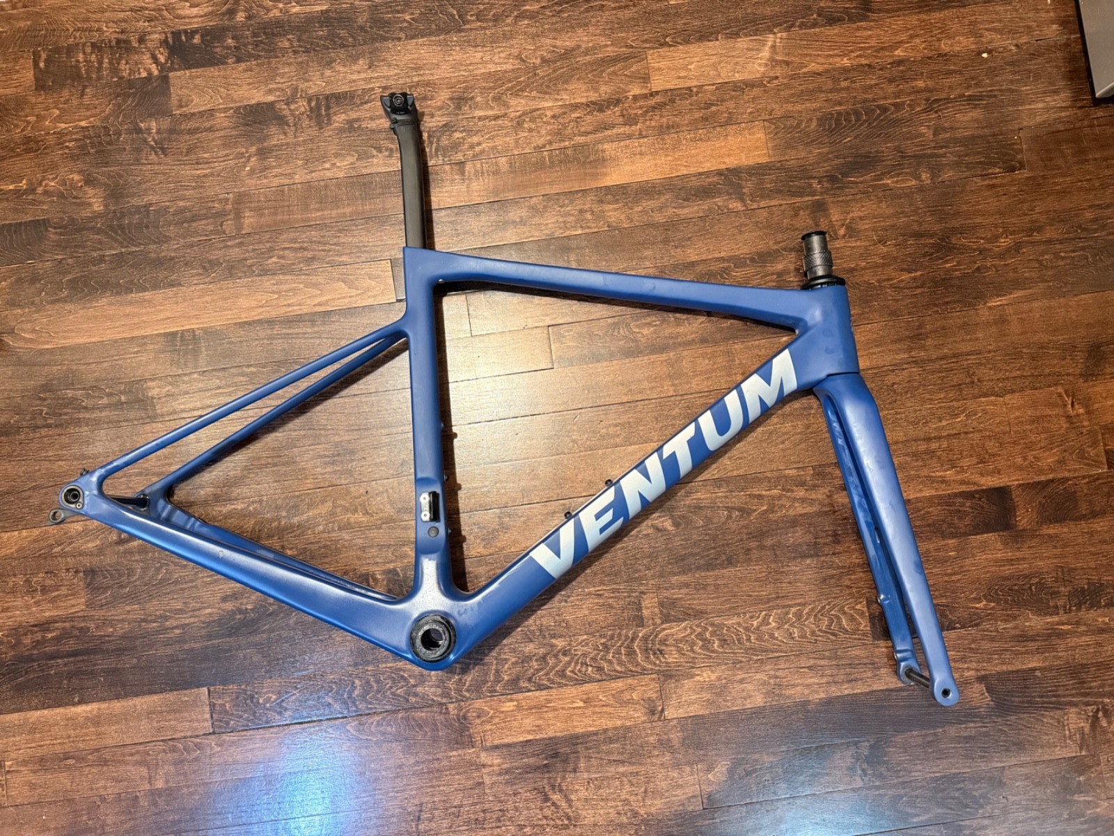 Ventum NS1 2022 51 cm road bike Disc frameset
