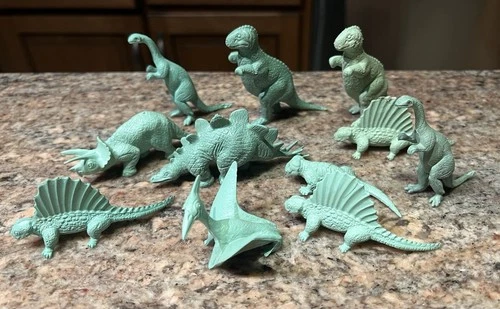 VIntage lot MARX prehistoric dinosaur playset figures-10 green