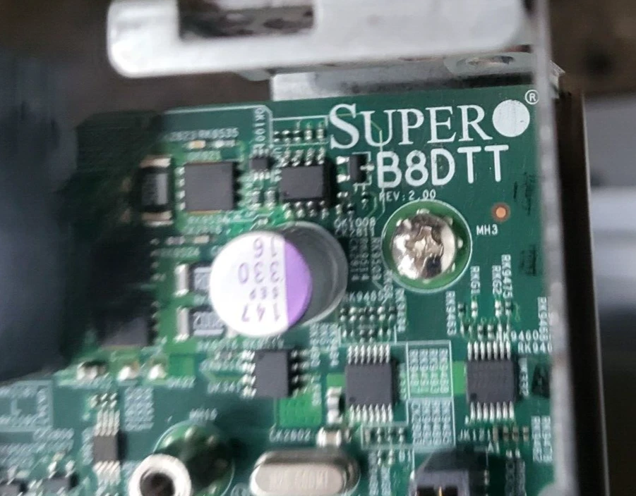 SUPERMICRO B8DTT REV 2.0 SUPERBLADE DUAL NODE BLADE SERVER (R5S9.4) - Immagine 3 di 4