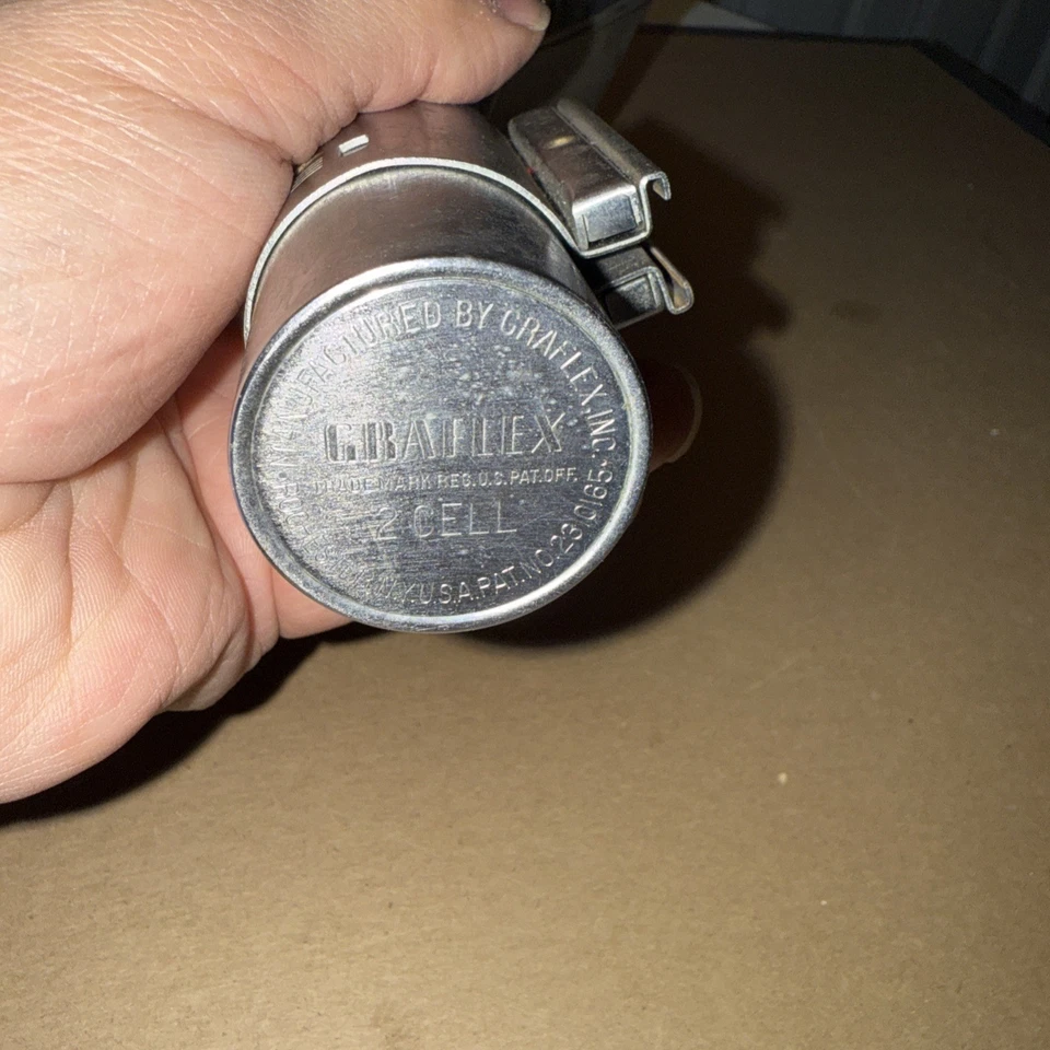 Graflex 2-Cell 8.5" Vintage Flash Handle w/ Red Button for Star Wars Lightsaber - Image 4 of 4