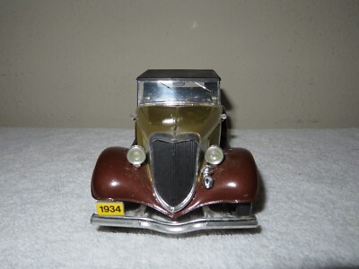 1934 FORD V8 ROADSTER 1:19 (CLOSE TO 1:18) SOLIDO OPENING DOORS
